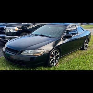 Meet your Posher, Javier